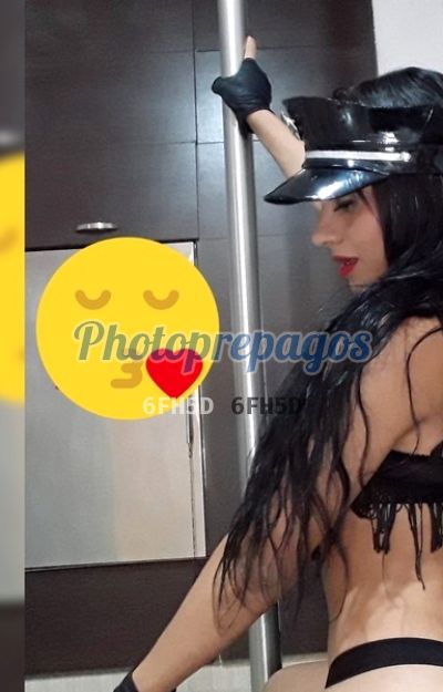 Daniela, transexual en Santa Cruz (Medellín)