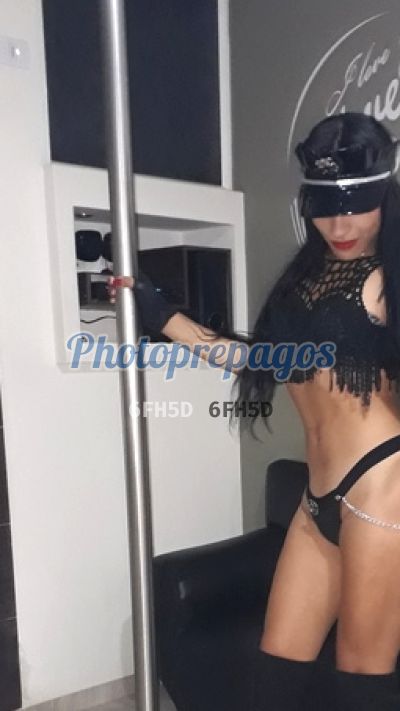 Daniela, shemale en Santa Cruz (Medellín)