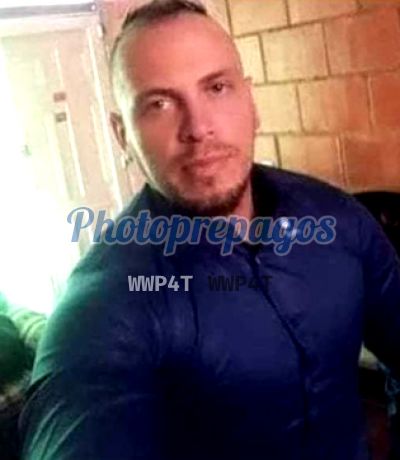 Álex, Hombre que da masajes eróticos en La Candelaria
