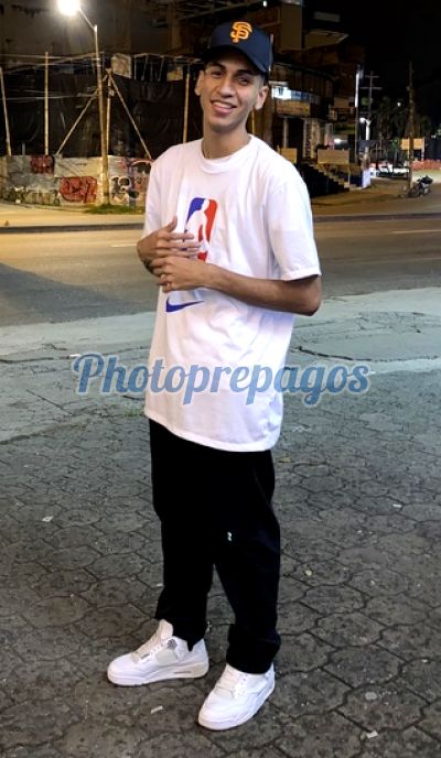 Camilo Rivera, Hombre en Medellín