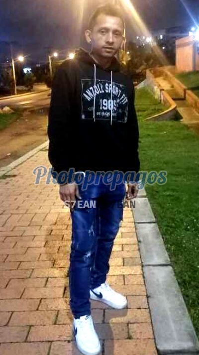 Andry Santiago, Hombre en Piedecuesta