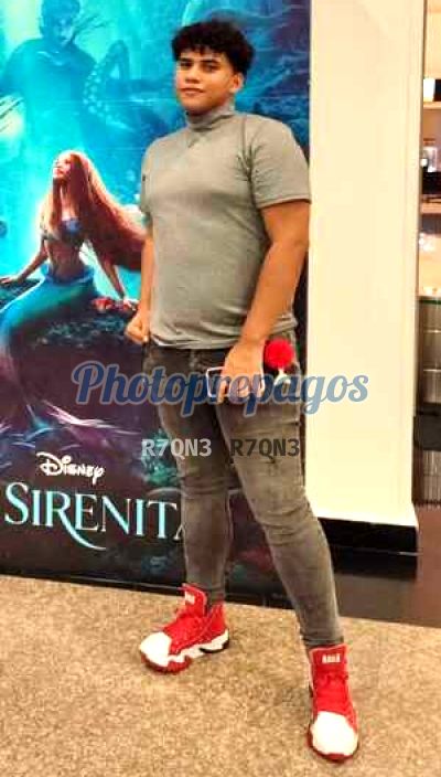 Luis Jose, Hombre que hace videollamadas y sexting