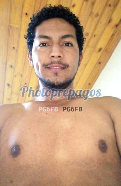 Alexander Brizuela, Hombre que da masajes eróticos en Fontibón