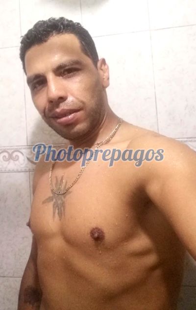 Andrés, Hombre en Rafael Uribe