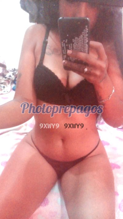 Yohe, Mujer que hace videollamadas y sexting