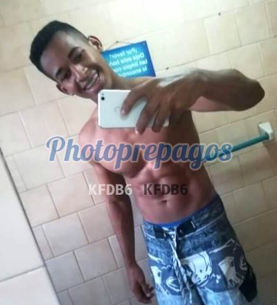 Nelsito, Hombre que da masajes eróticos en Usaquén