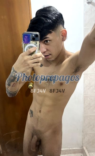 Slimboy, Hombre que hace videollamadas y sexting
