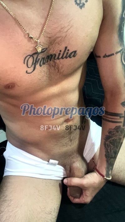 Slimboy, Hombre que hace videollamadas y sexting