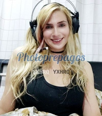 Anastasia, Travesti que da masajes eróticos en Usaquén