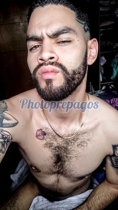 David, Hombre que hace videollamadas y sexting