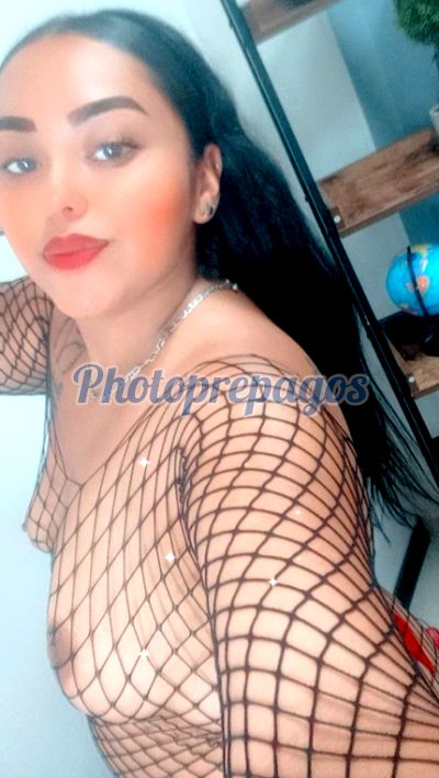 Sheyla, mujer que hace videollamadas y sexting