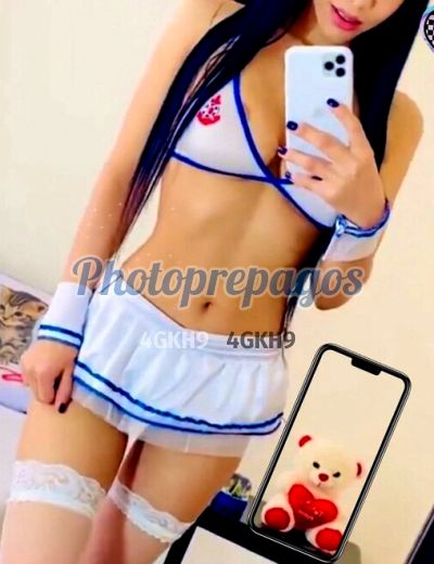 Camila, mujer que hace videollamadas y sexting