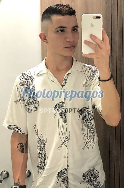 Andrés, hombre en Medellín