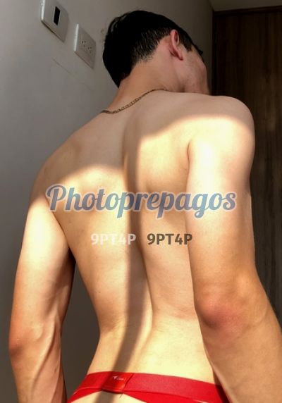 Andrés, hombre en Medellín