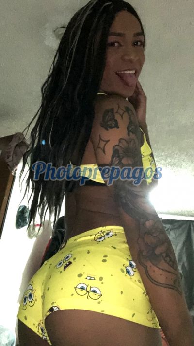 Emma, Travesti en Kennedy