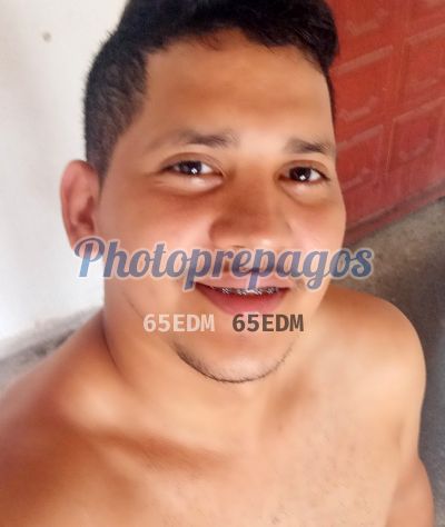 Leo, hombre que hace videollamadas y sexting