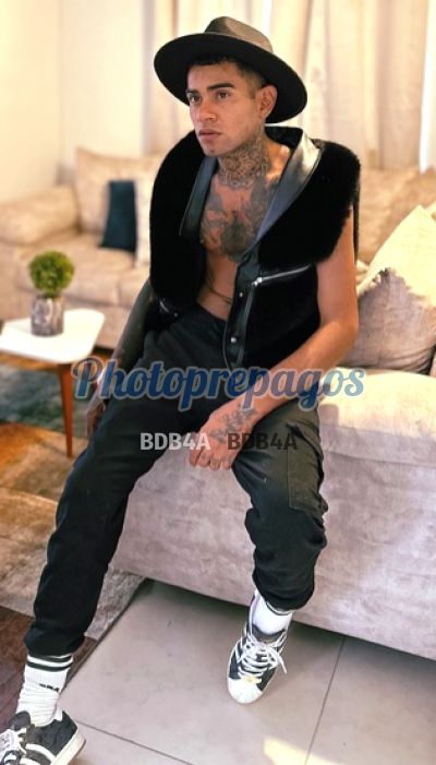 Christopher, hombre que hace videollamadas y sexting