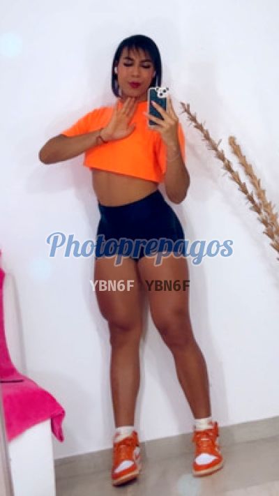 Aleja, transexual en Medellín