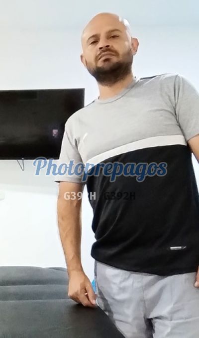David, Hombre que da masajes eróticos en Laureles (Medellín)