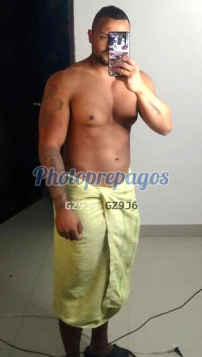 Valentino Ferran, hombre en Manizales