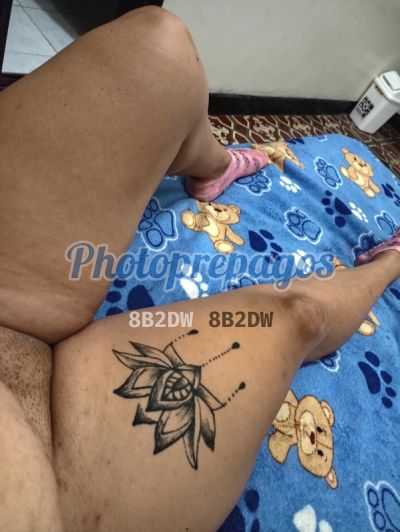 Andrea, mujer que hace videollamadas y sexting