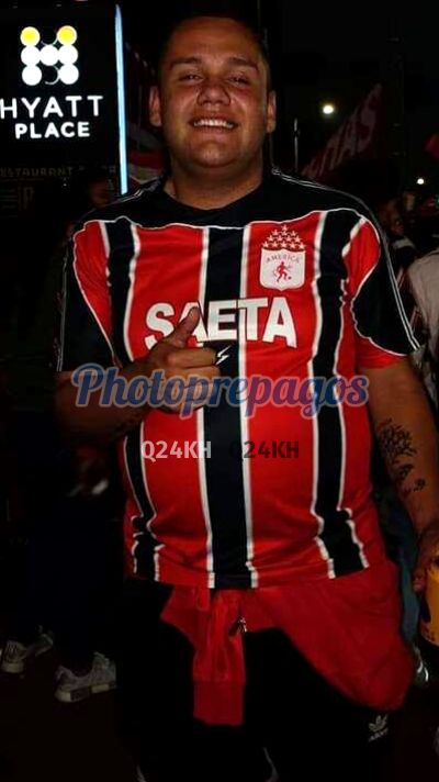 Andrés, hombre en Rafael Uribe