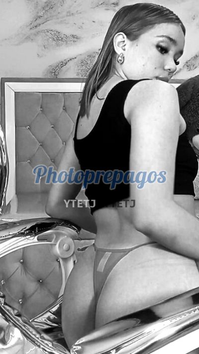 Daniela, mujer que hace videollamadas y sexting