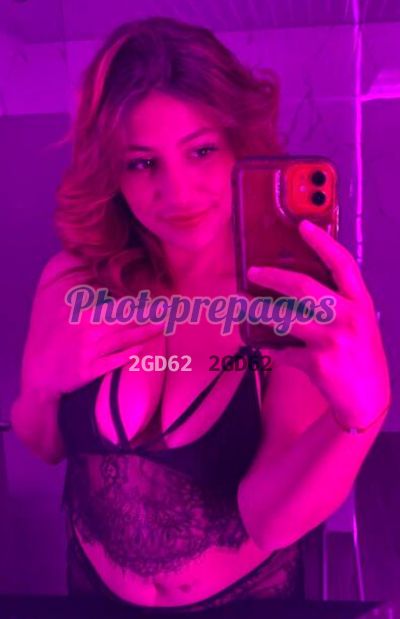 Pamela, Mujer que hace videollamadas y sexting