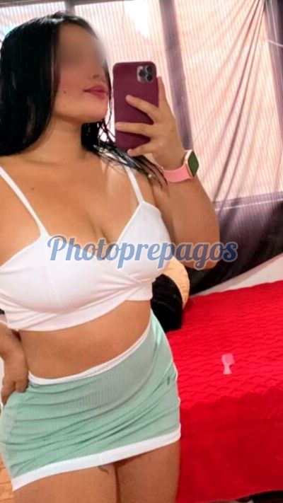 Karla, mujer que hace videollamadas y sexting
