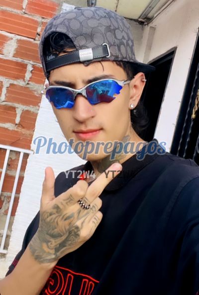 Camilo, Hombre en Medellín