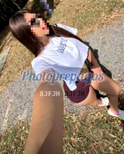 Nikol, mujer que hace videollamadas y sexting