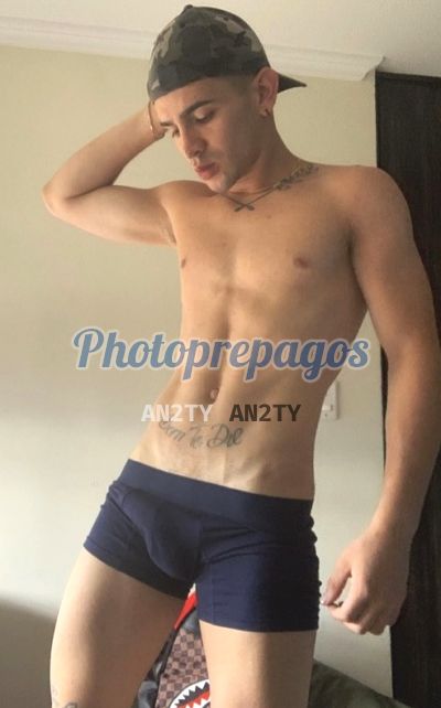Aaron Levi, hombre en Medellín
