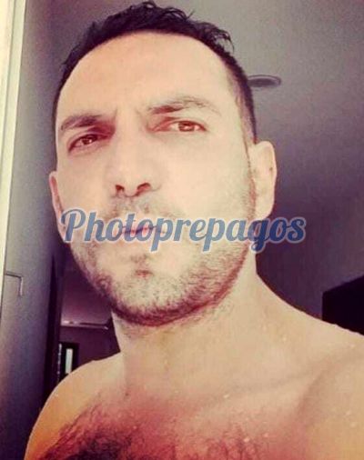 Esteban, Hombre que hace videollamadas y sexting
