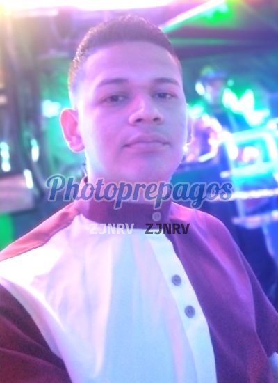 Daniel, Hombre en Medellín