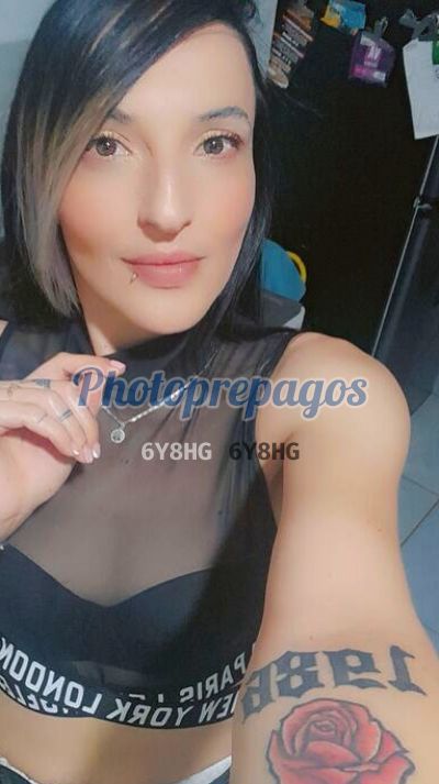 Paula, puta en Bello