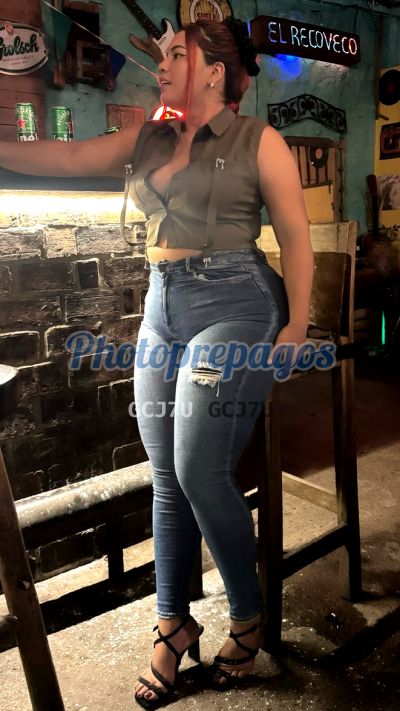 Katalina, mujer que hace videollamadas y sexting