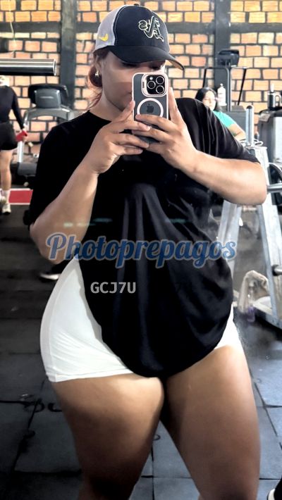 Katalina, mujer que hace videollamadas y sexting