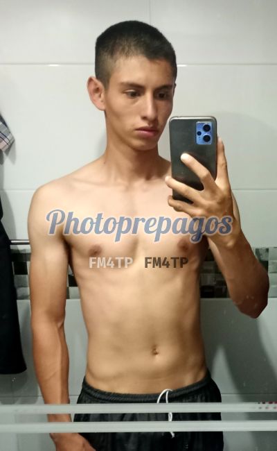 Adrian Kurs, hombre en Kennedy