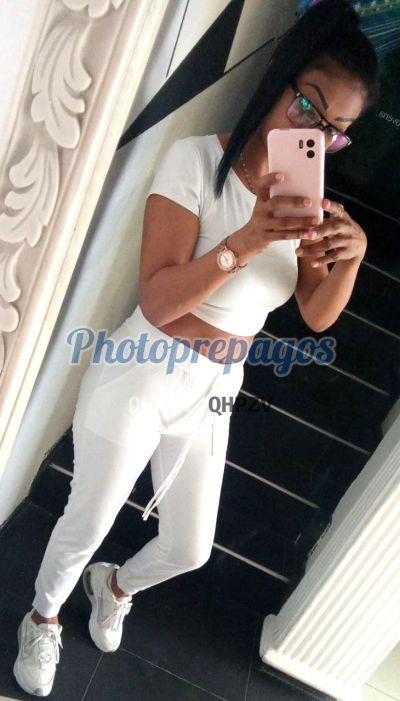 Saray, mujer que hace videollamadas y sexting