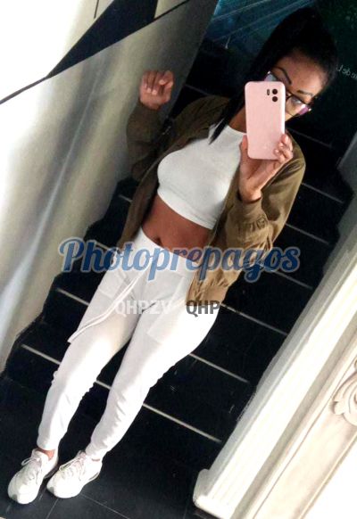Saray, mujer que hace videollamadas y sexting