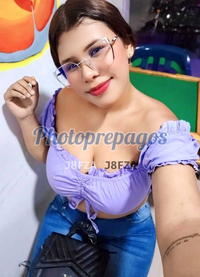 Tiffani, mujer que hace videollamadas y sexting