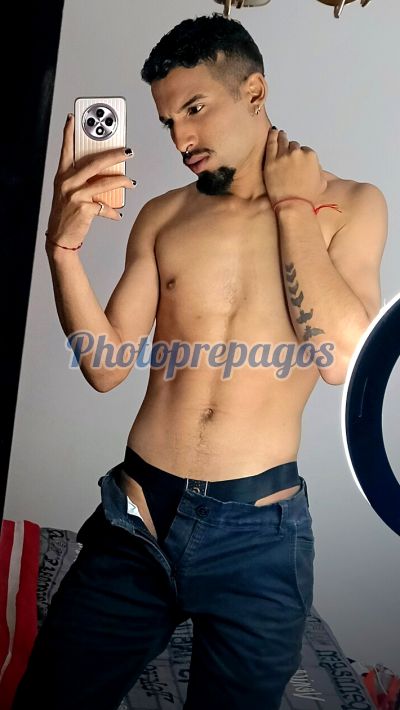 Camilo 3155037290, Hombre que hace videollamadas y sexting