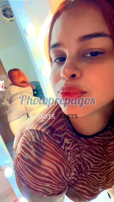 Victoria, mujer que hace videollamadas y sexting