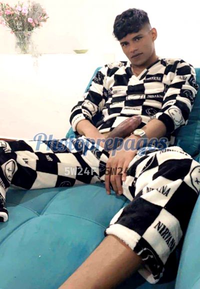 Milan Paul, hombre en Medellín