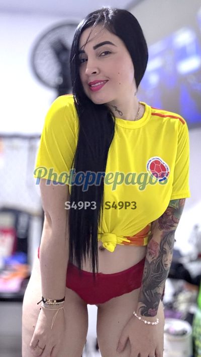Jenny, mujer que hace videollamadas y sexting