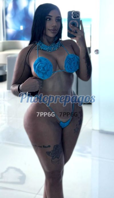 Blue, mujer que hace videollamadas y sexting