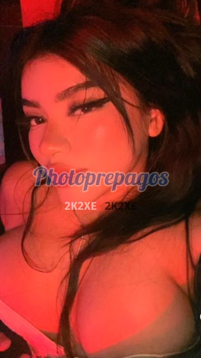 Karen, mujer que hace videollamadas y sexting