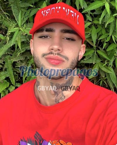 Estiven, hombre que hace videollamadas y sexting