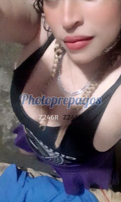 Karis, mujer que hace videollamadas y sexting