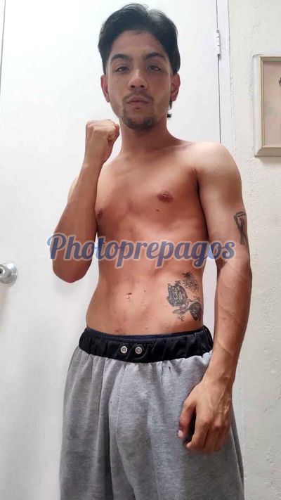 Dereck, hombre en Medellín
